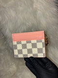 LV CARDHOLDER