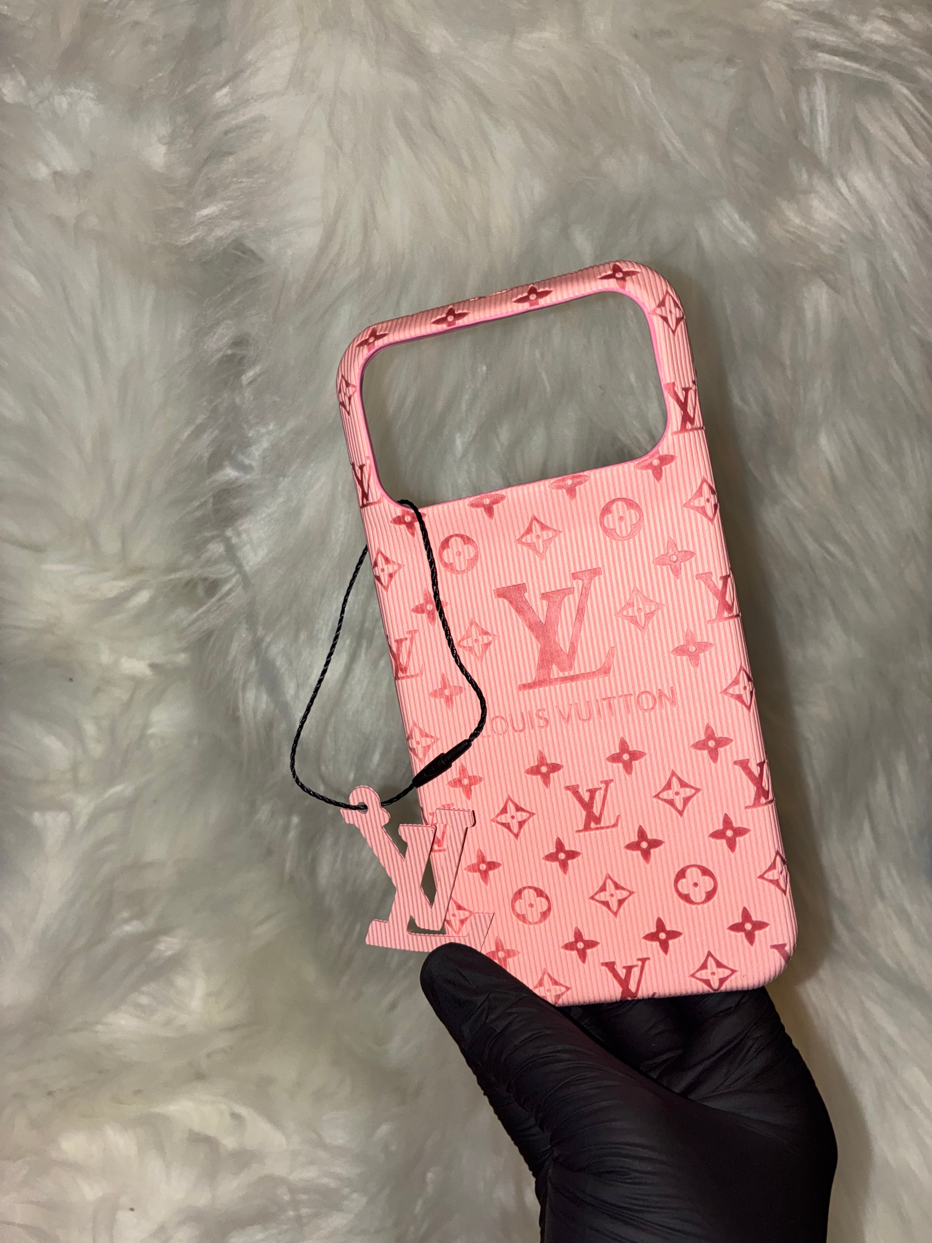 LV DANGLY CASE