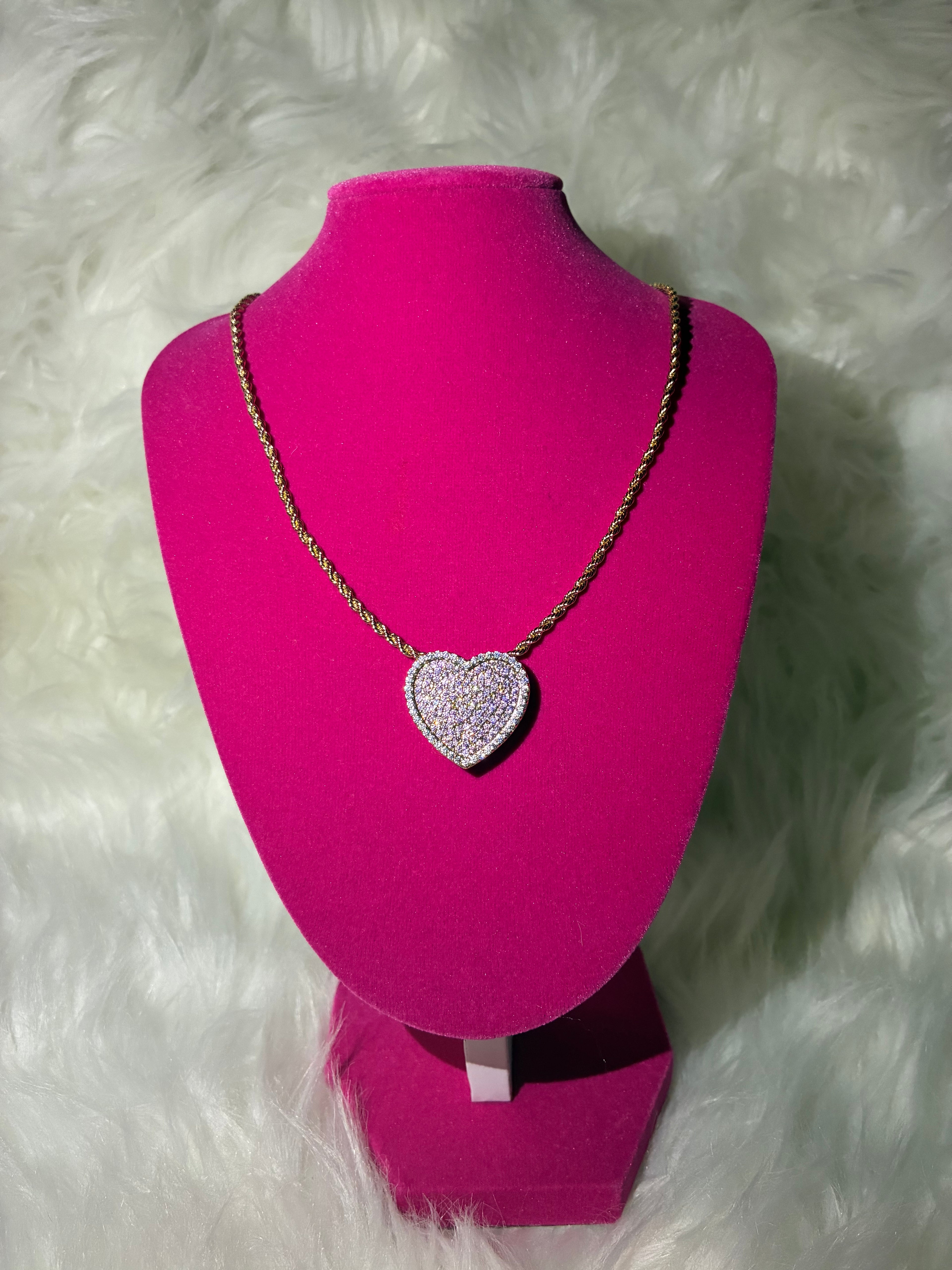 HEART NECKLACE