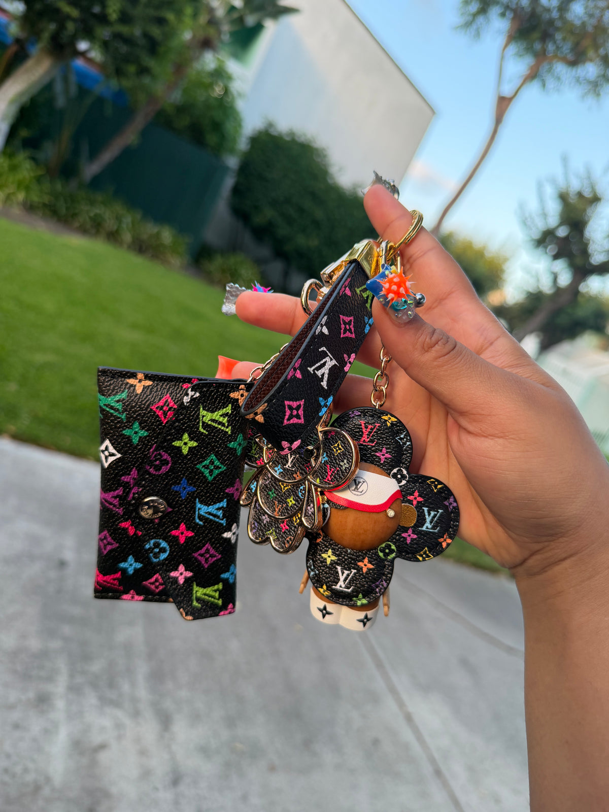 BLACK CONFETTI LV KEYCHAIN
