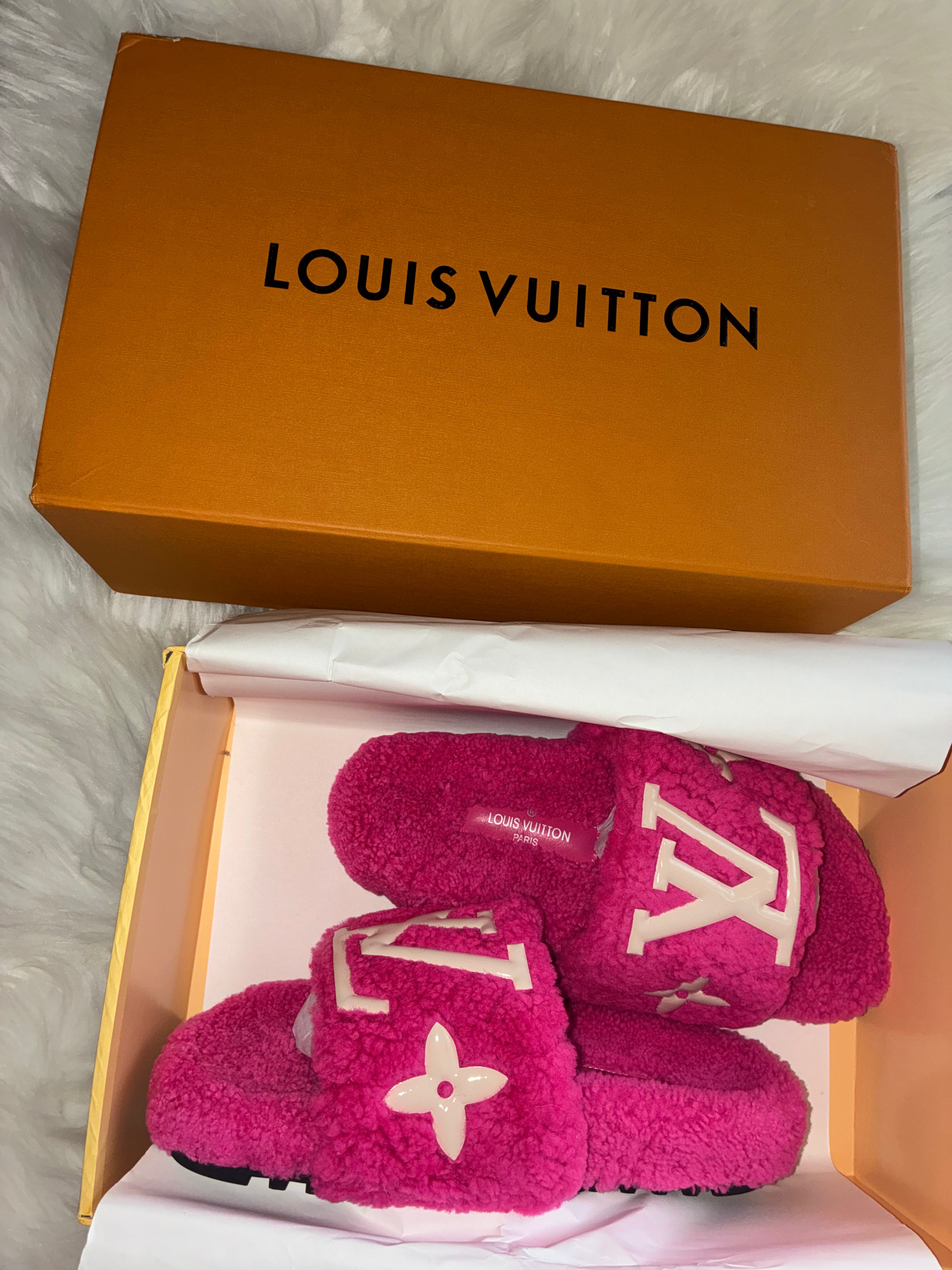 PINK LV SLIDES