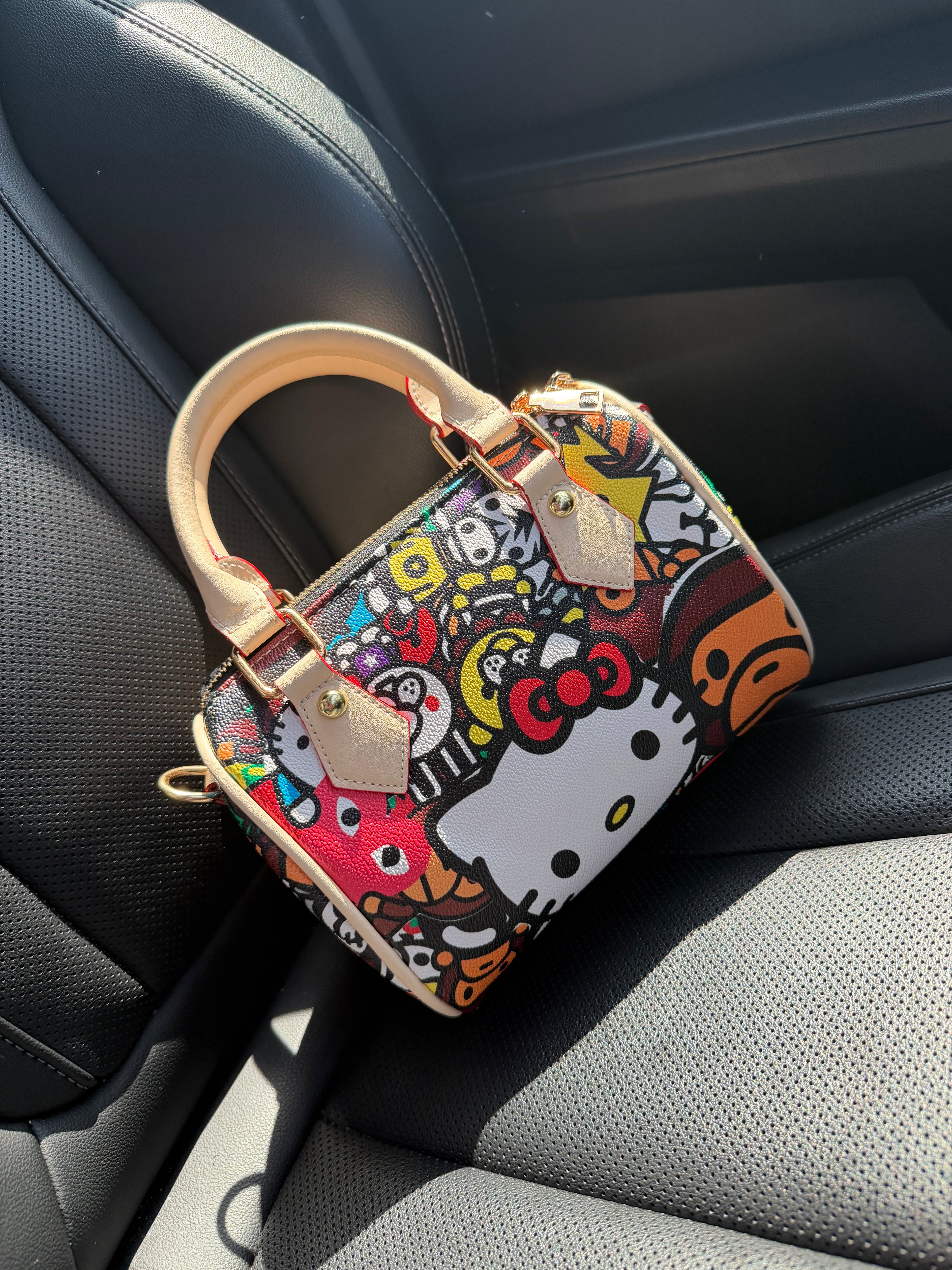 HELLO KITTY ART BAG